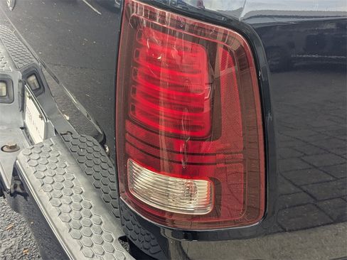 Used 2013 RAM 1500 R/T w/ Comfort Group image 24