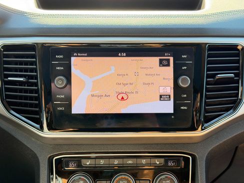 Used 2018 Volkswagen Atlas SEL Premium AWD/4WD image 23