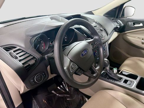 Used 2017 Ford Escape SE FWD image 11