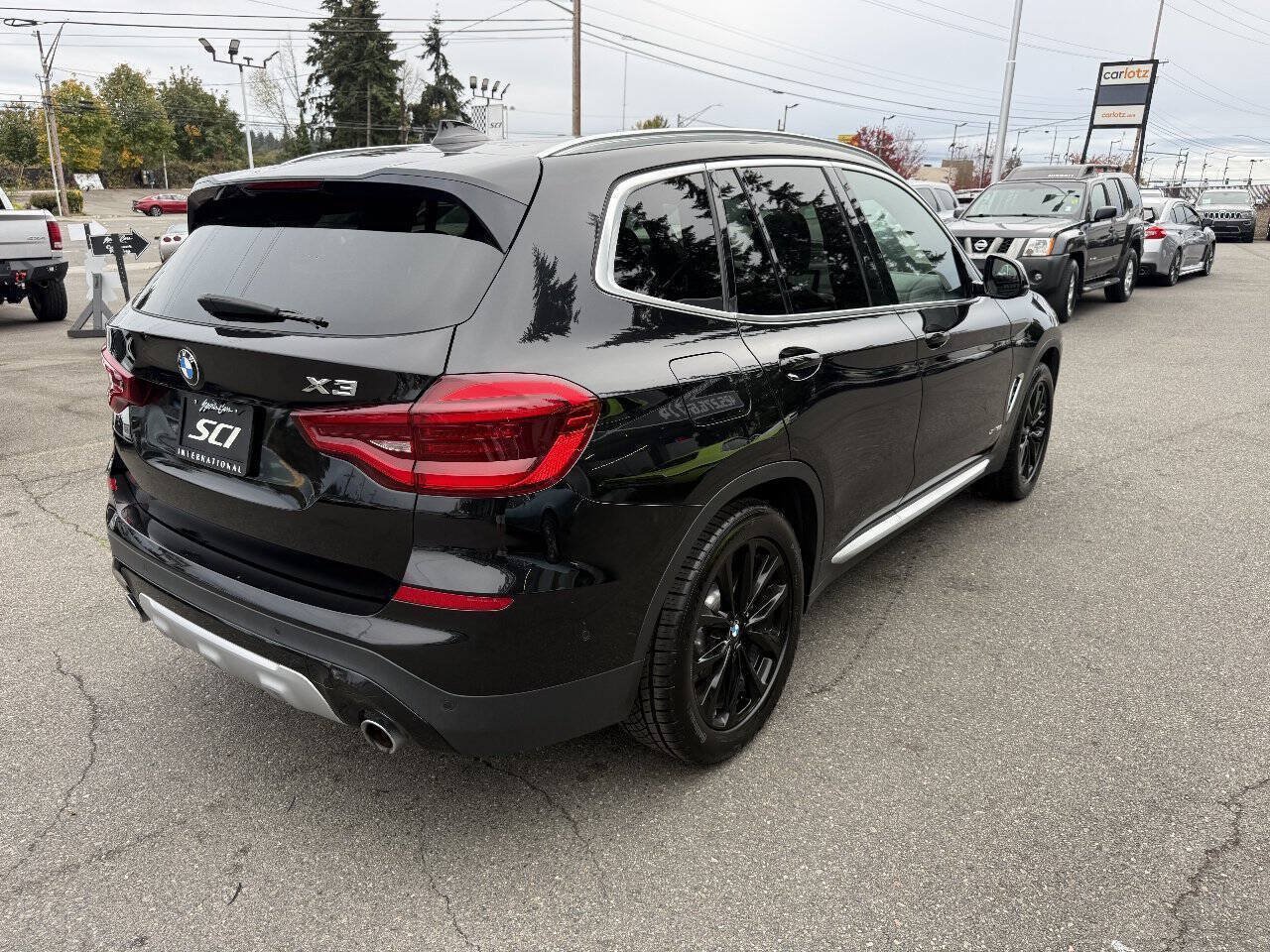 Used 2018 BMW X3 xDrive30i w/ Executive Package AWD/4WD image 4