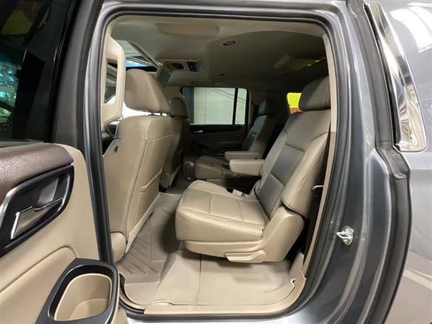 Used 2018 GMC Yukon XL SLT w/ Premium Edition AWD/4WD image 26