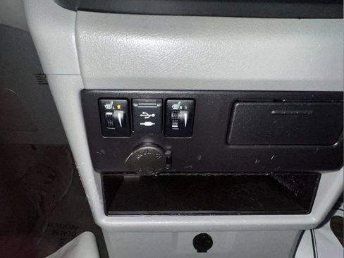 Used 2018 Toyota Sienna image 26