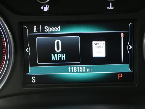 Used 2018 Buick Enclave Essence AWD/4WD image 17
