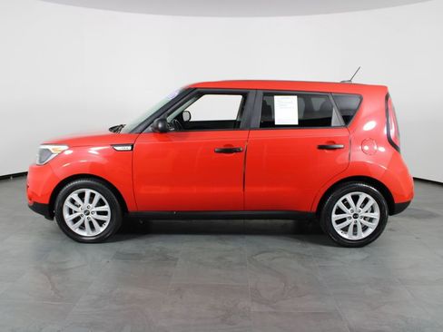 Used 2017 Kia Soul + w/ Audio Package image 11