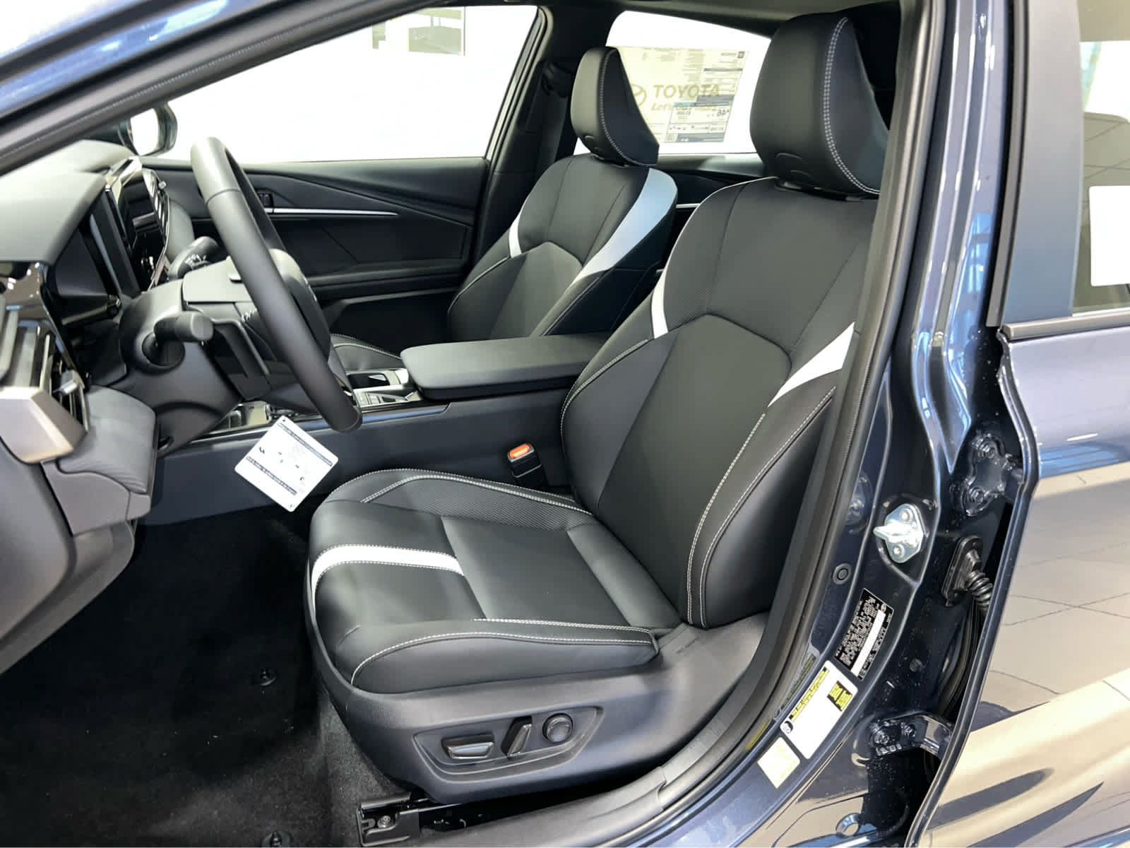 New 2026 Toyota Camry SE FWD image 12