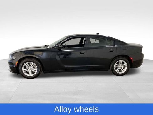 Used 2023 Dodge Charger SXT image 2