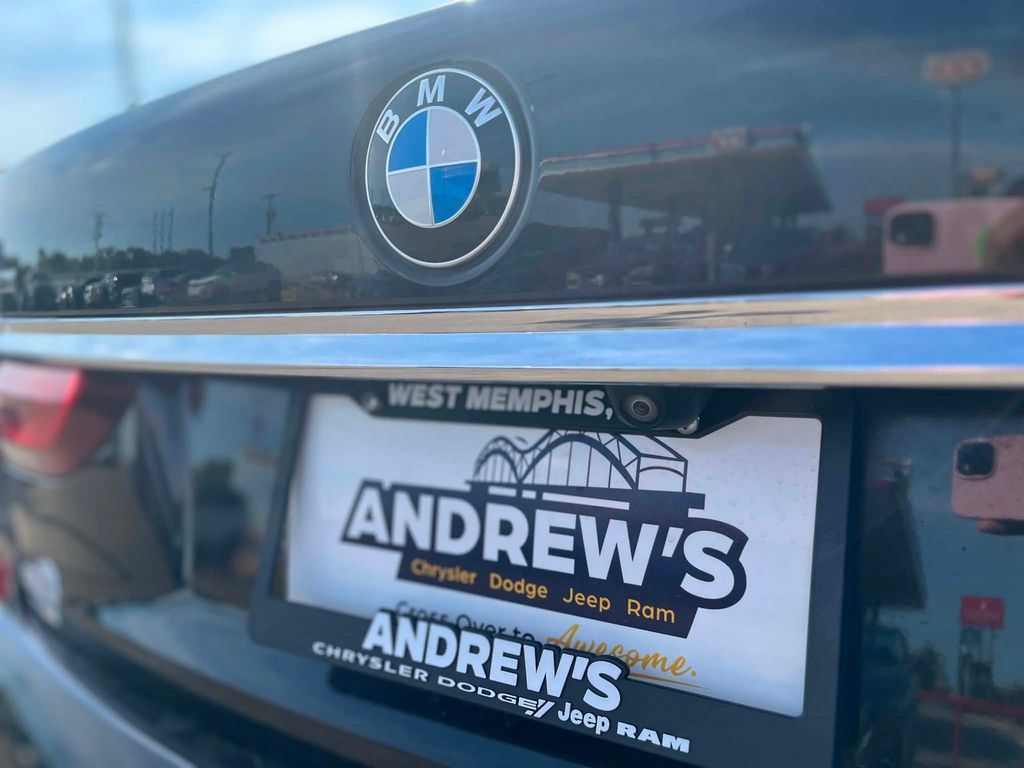 Used 2018 BMW 750i xDrive AWD/4WD image 36
