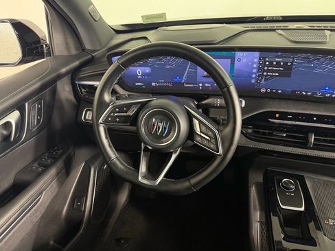 Used 2025 Buick Enclave Sport Touring image 14