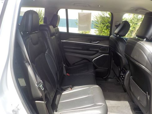 Used 2021 Jeep Grand Cherokee L Limited image 14