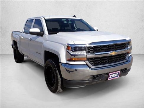 Used 2018 Chevrolet Silverado 1500 LT w/ Trailering Package image 5