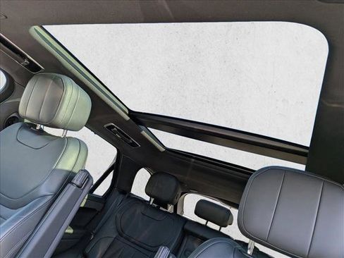 Used 2025 Land Rover Range Rover Sport Dynamic SE image 15