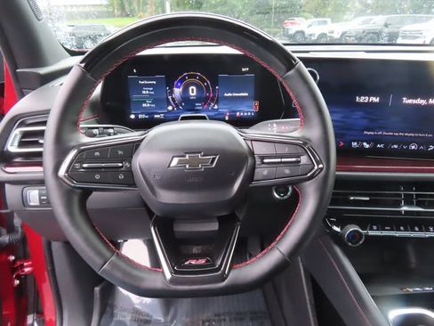 Used 2025 Chevrolet Traverse RS w/ LPO, Floor Liner Package AWD/4WD image 19