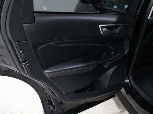 Used 2024 Ford Edge Titanium AWD/4WD image 23