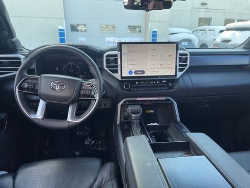 Used 2024 Toyota Sequoia Platinum image 5