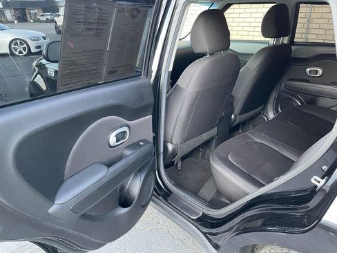 Used 2016 Kia Soul FWD image 20