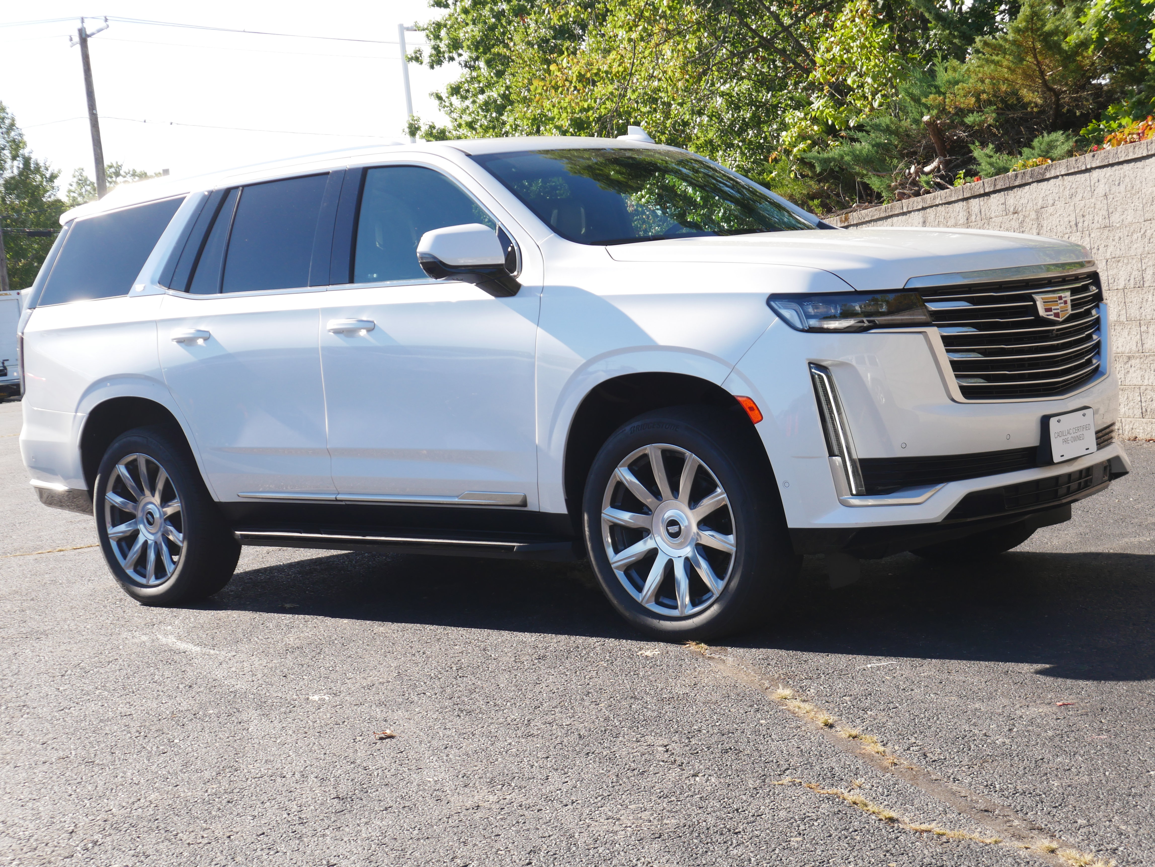 Certified 2023 Cadillac Escalade Premium Luxury Platinum AWD/4WD image 13