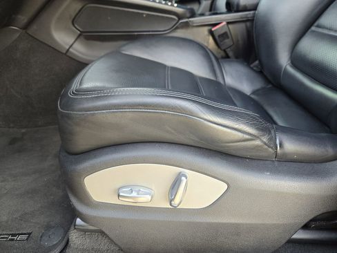 Used 2018 Porsche Macan GTS image 18