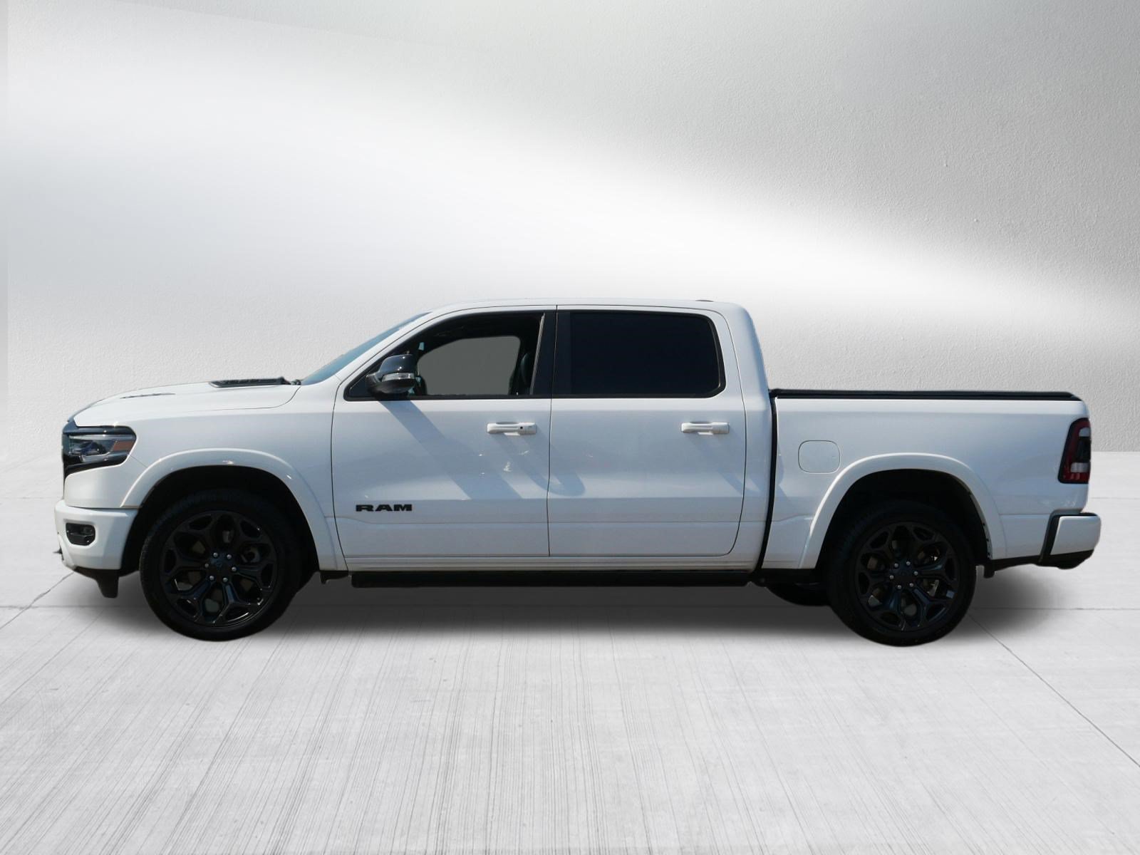 Used 2022 RAM 1500 Limited AWD/4WD image 4