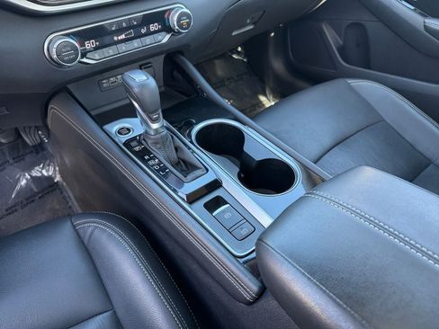 Used 2020 Nissan Altima 2.0 Platinum FWD image 18