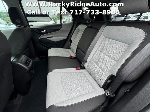 Used 2022 Chevrolet Equinox LT w/ Driver Convenience Package AWD/4WD image 16