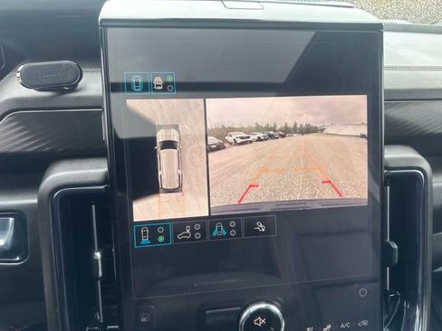 Used 2025 GMC Yukon XL AT4 AWD/4WD image 20