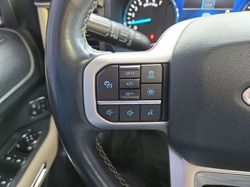 Used 2022 Ford Expedition Limited image 18