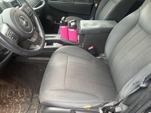 Used 2012 Jeep Liberty Sport w/ Popular Equipment Group image 9