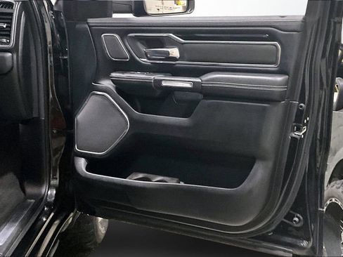 Used 2019 RAM 1500 Laramie image 28