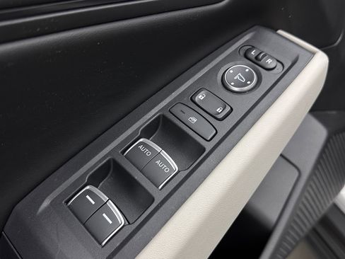 Used 2025 Honda Accord SE image 12