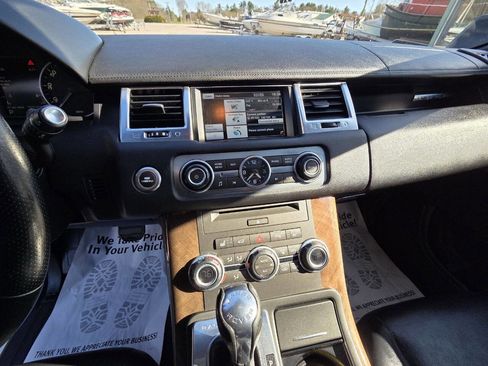 Used 2013 Land Rover Range Rover Sport HSE AWD/4WD image 20
