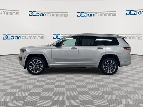 Used 2023 Jeep Grand Cherokee L Overland w/ Luxury Tech Group IV AWD/4WD image 5
