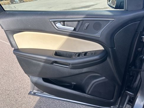 Used 2024 Ford Edge SE image 12