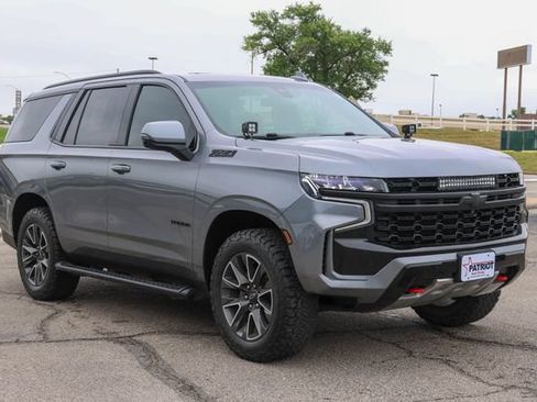 Used 2021 Chevrolet Tahoe Z71 w/ Luxury Package AWD/4WD image 1