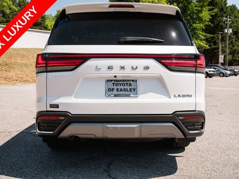 Used 2023 Lexus LX 600 4WD w/ Accessory Package (Z1) image 6