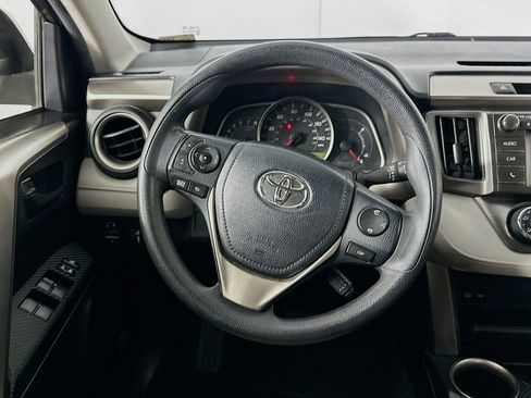Used 2015 Toyota RAV4 LE image 17