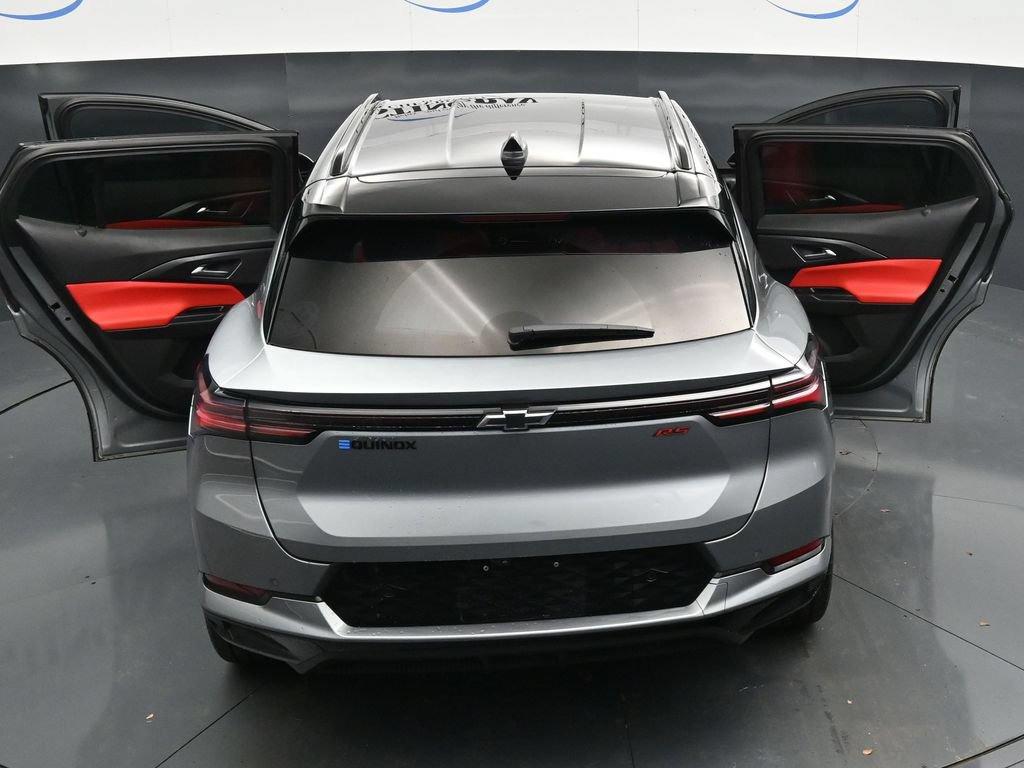 Used 2026 Chevrolet Equinox EV RS w/ LPO, All-Weather Mat Package FWD image 35