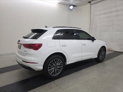 Used 2024 Audi Q3 2.0T Premium w/ Convenience Package image 3