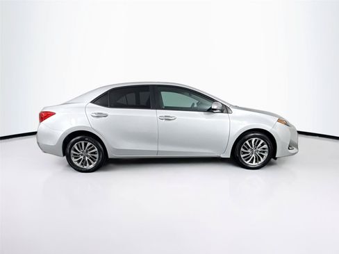 Used 2017 Toyota Corolla XLE w/ Carpet Mat Package (TMS) FWD image 10