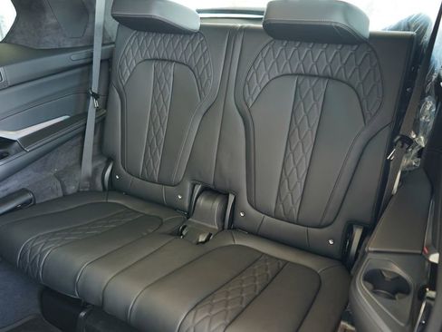 New 2025 BMW X7 M60i image 22