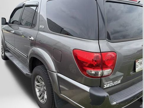 Used 2006 Toyota Sequoia SR5 AWD/4WD image 6