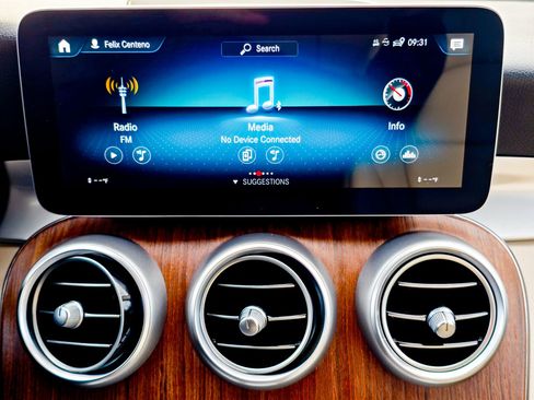 Used 2021 Mercedes-Benz GLC 300 GLC 300 image 37