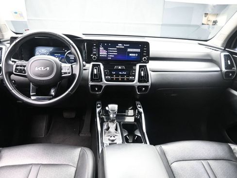 Used 2023 Kia Sorento SX AWD/4WD image 9
