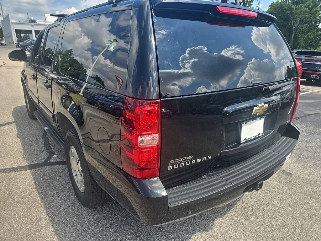 Used 2011 Chevrolet Suburban LT AWD/4WD image 5