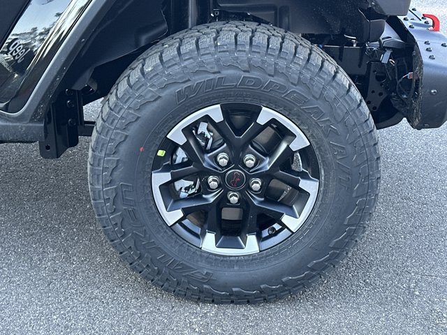 New 2026 Jeep Gladiator Rubicon w/ Technology Group AWD/4WD image 12