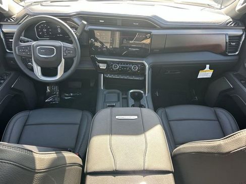 New 2026 GMC Sierra 2500 Denali w/ Denali Reserve Package image 8