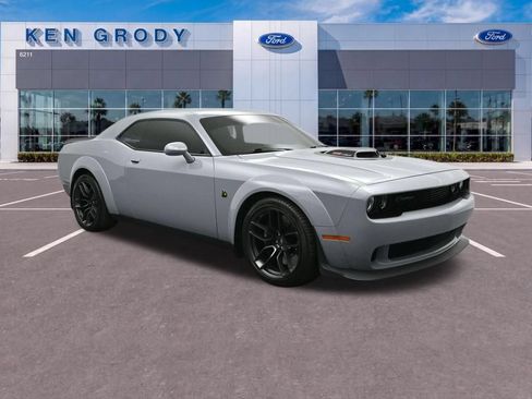 Used 2021 Dodge Challenger R/T Scat Pack RWD image 1