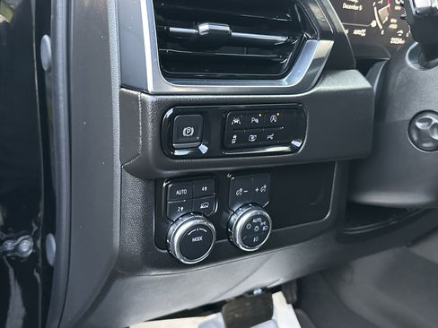 Certified 2025 GMC Yukon Denali image 16