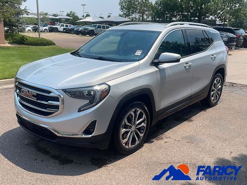 Used 2019 GMC Terrain SLT FWD image 1