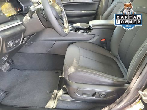 Used 2023 Jeep Grand Cherokee Laredo w/ Luxury Tech Group I AWD/4WD image 20