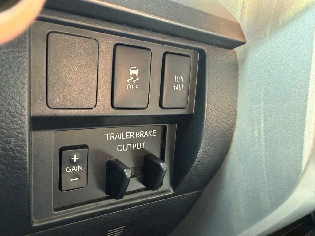 Used 2019 Toyota Tundra SR5 w/ TRD Off Road Package AWD/4WD image 29